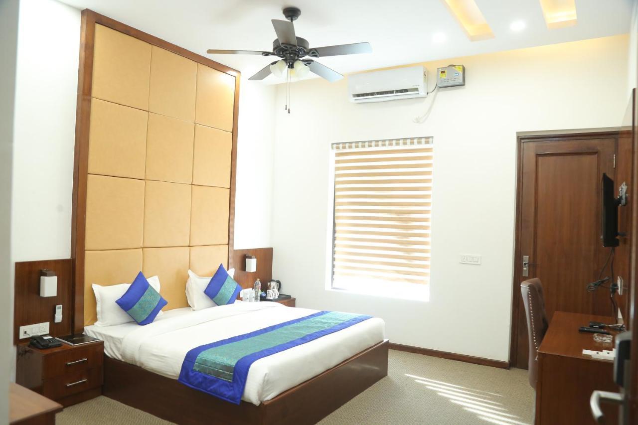Inter Urban Rohtak Exterior photo